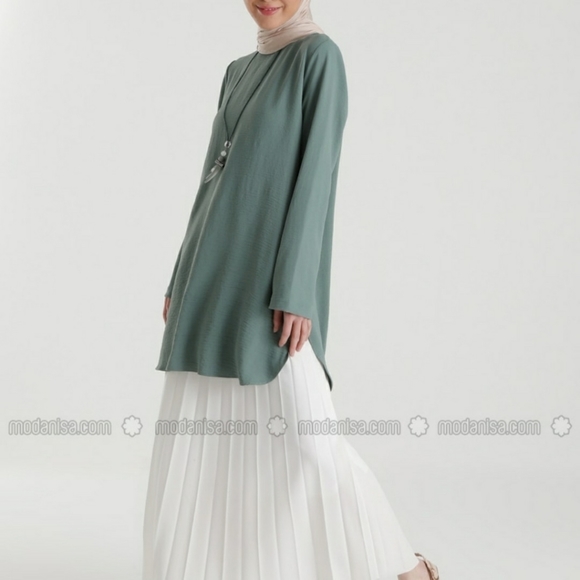 Brand new Green Almond tunic with necklace - Picture 3 of 6